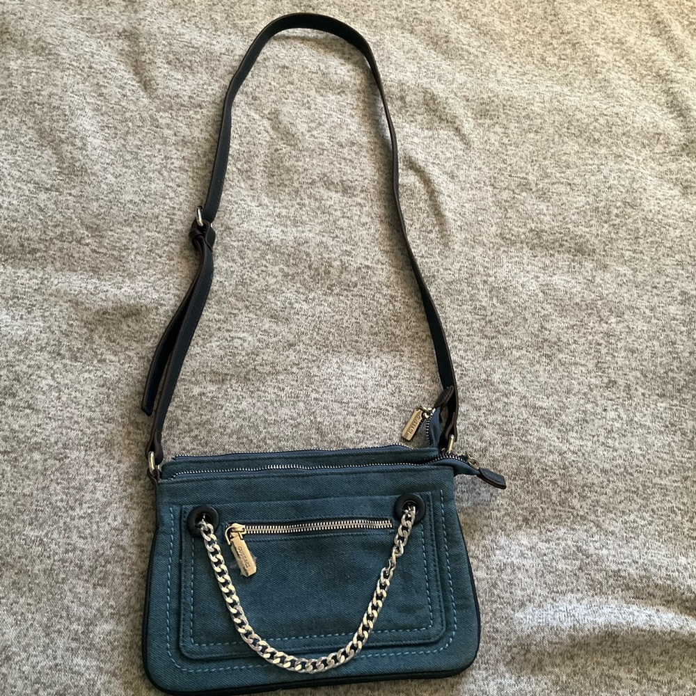 GUSSACI Blue Denim Crossbody w/ 2 Inner Pockets Bag with Chain Detail NWOT